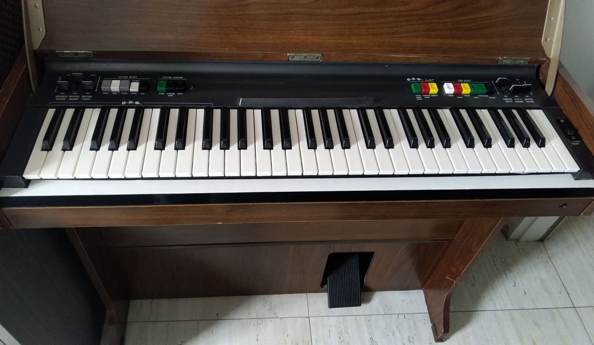 Yamaha single deals keyboard organ cn70