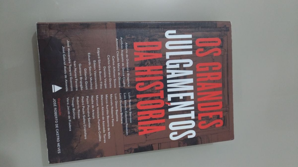 Os Grandes Julgamentos da Historia | Livro Usado 48558741 | enjoei