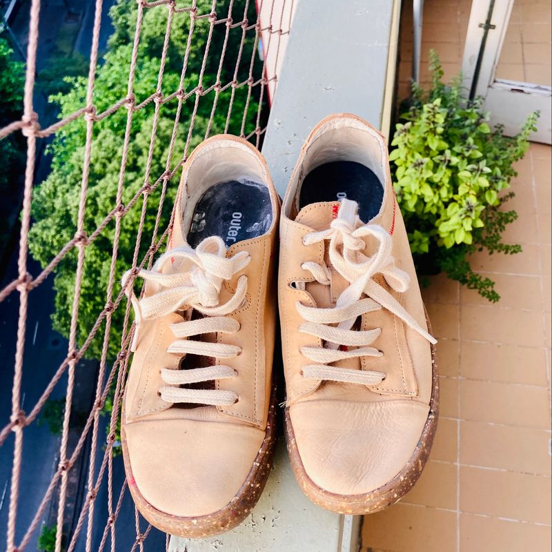 Outer 100% Couro Tênis Bege Tamanho 38 Mt Confortável Tênis Feminino  Outer Usado 91186250 enjoei