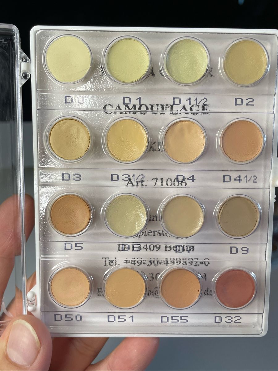 Paleta De Corretivo Kryolan Cores Maquiagem Feminina Kryolan Usado Enjoei