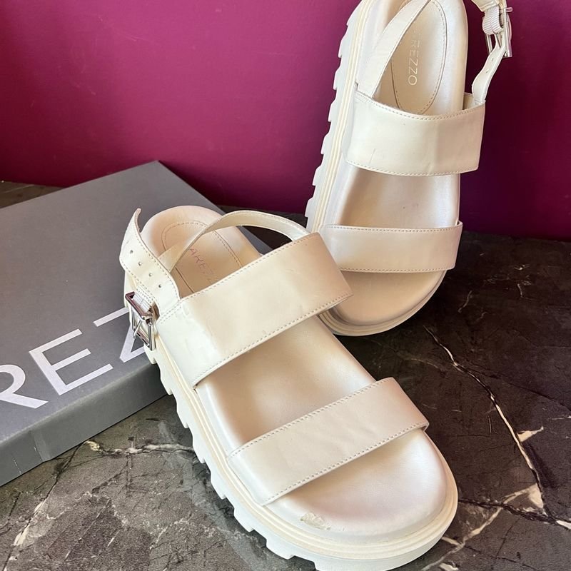 Papete Arezzo Off White Tratorada Flatform Sand lia Feminina