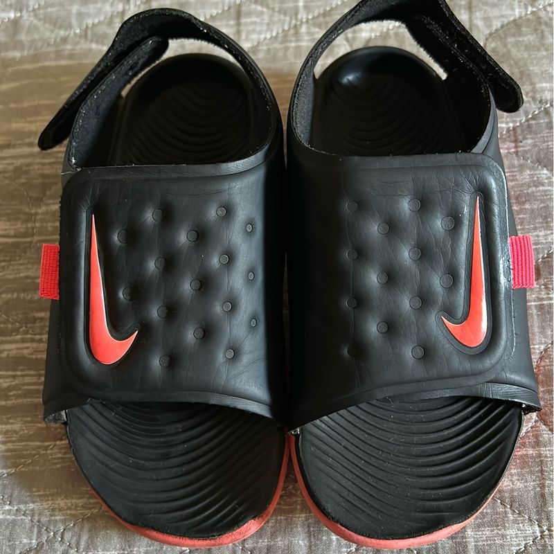 Nike store sandals 9c