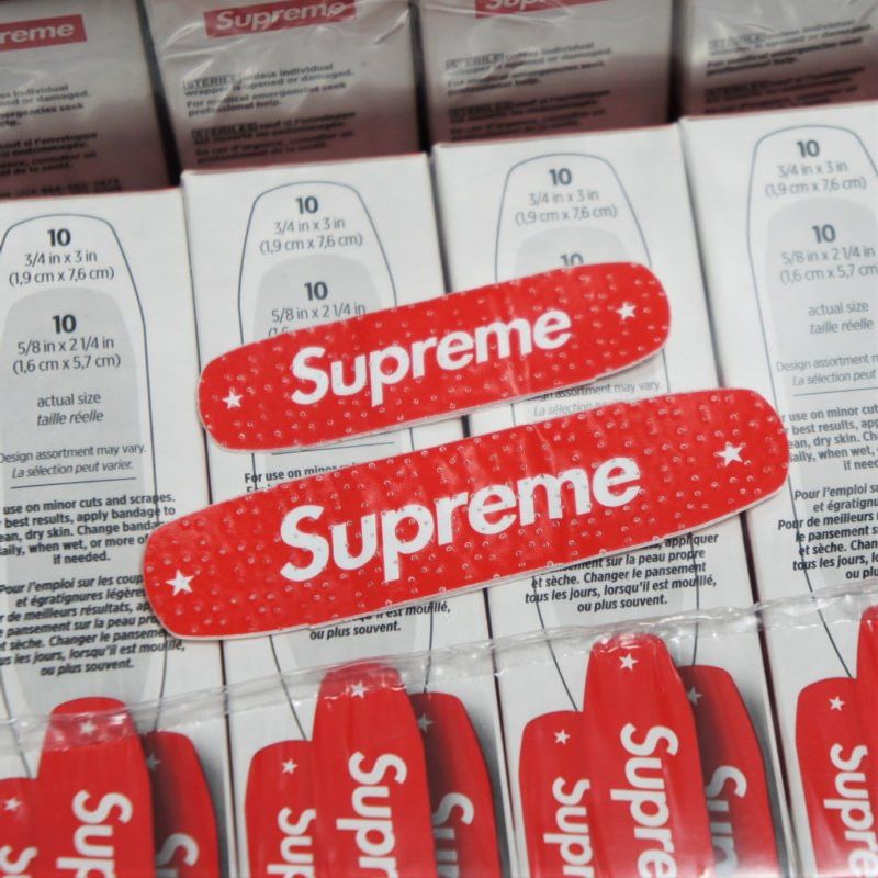 Par de Band-Aid Supreme | Produto Masculino Supreme Nunca Usado