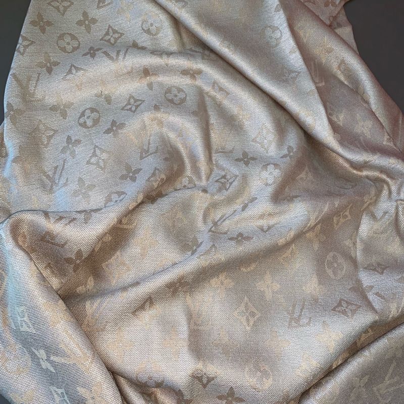 Pashmina Louis Vuitton | Lenço Feminino Louis Vuitton Nunca Usado 40351524  | enjoei