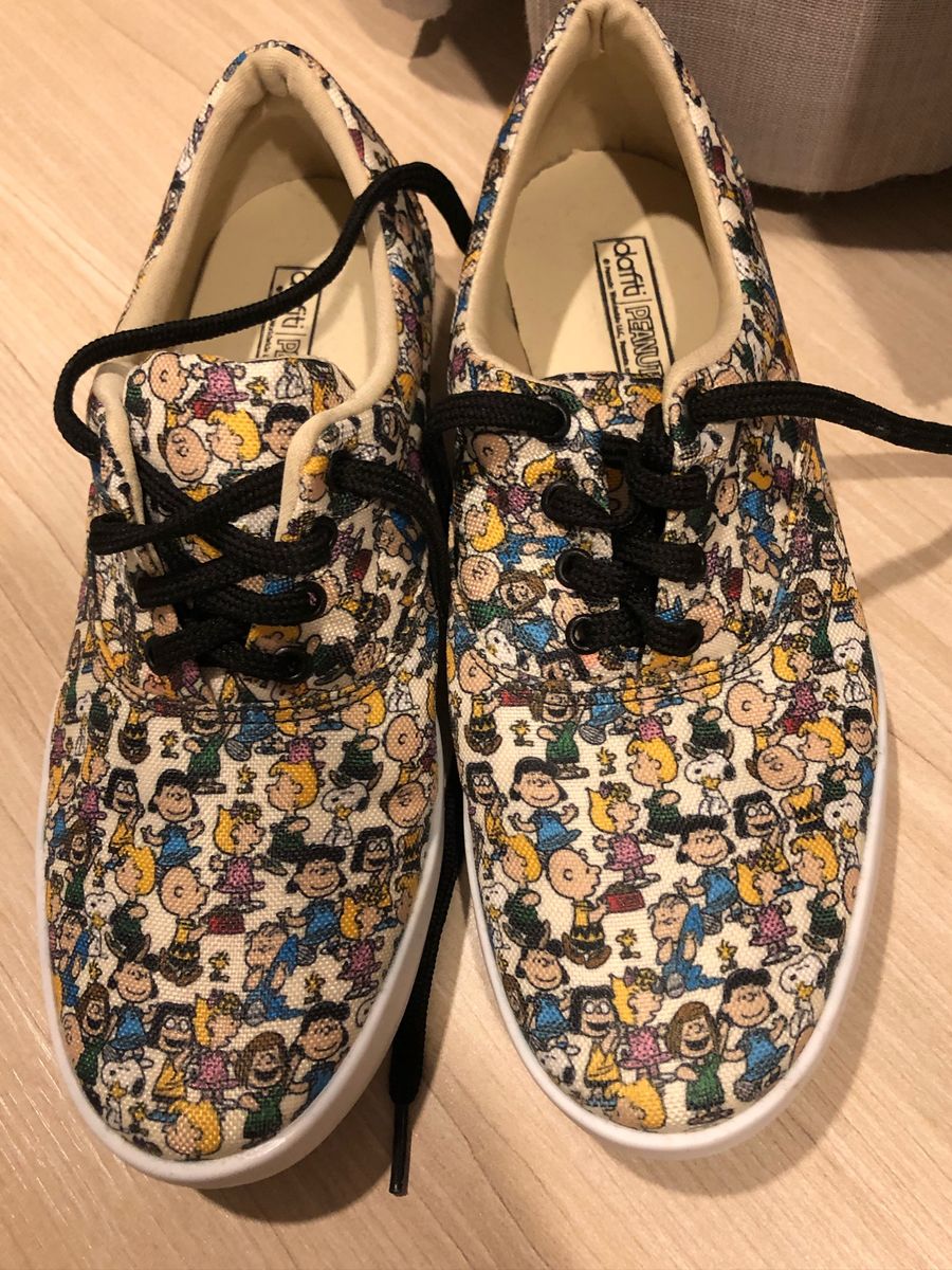 tenis snoopy dafiti
