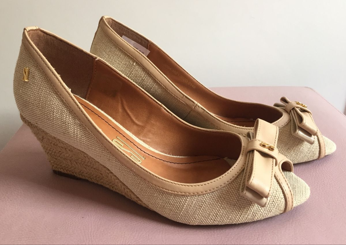peep toe anabela nude