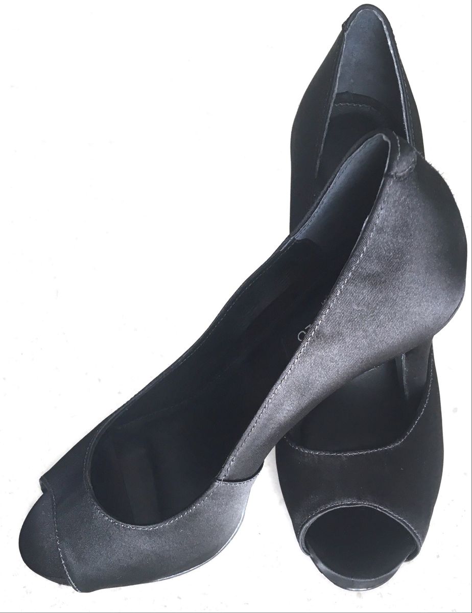 Peep Toe Arezzo Cetim Preto Sapato Feminino Arezzo Usado