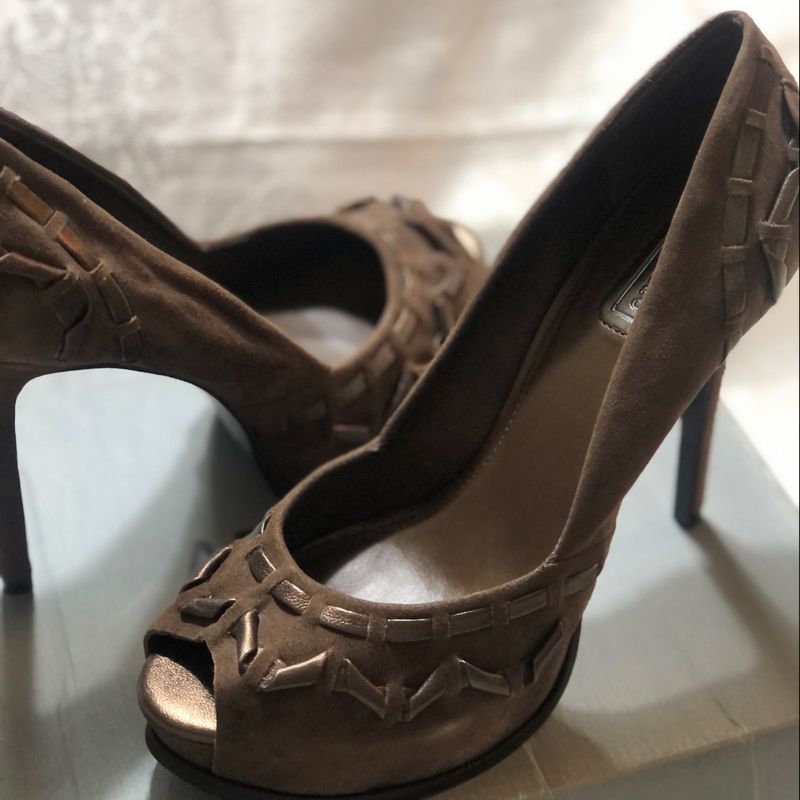 Peep Toe Arrezo couro Nobuck Marrom Muito Perfeito Imperd vel Numera o 38 39 Super Promo o Sapato Feminino Arezzo Nunca Usado 92065383