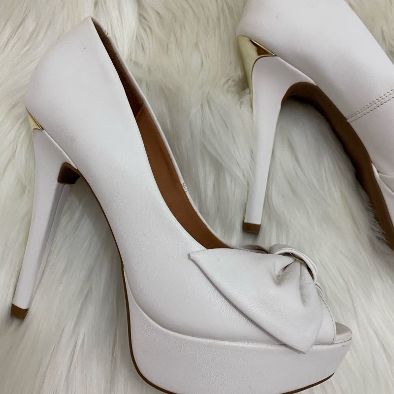 Peep toe branco sales vizzano