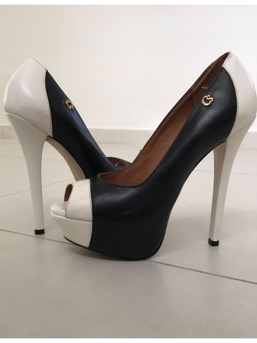 peep toe carmen steffens