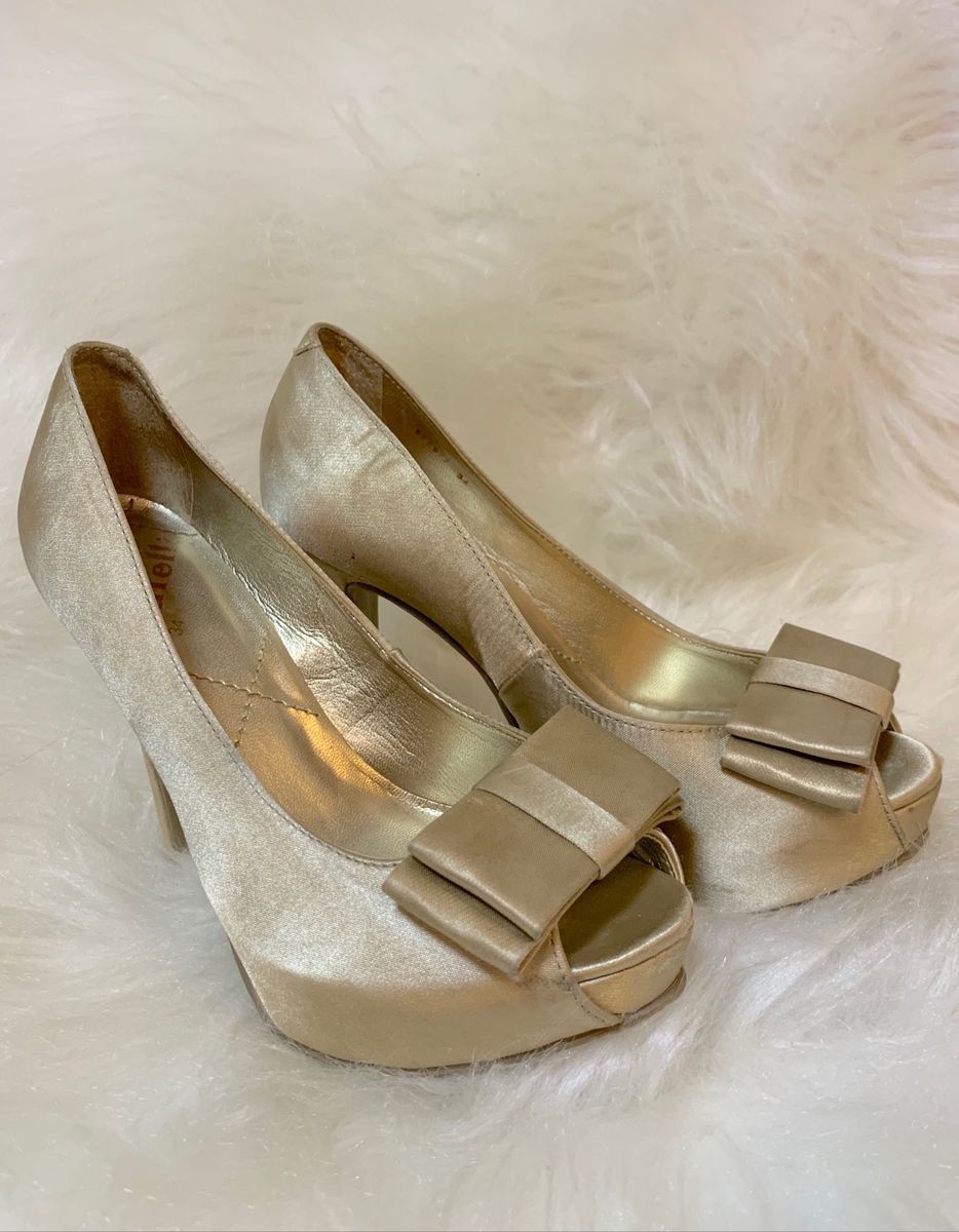 peep toe dourado meia pata