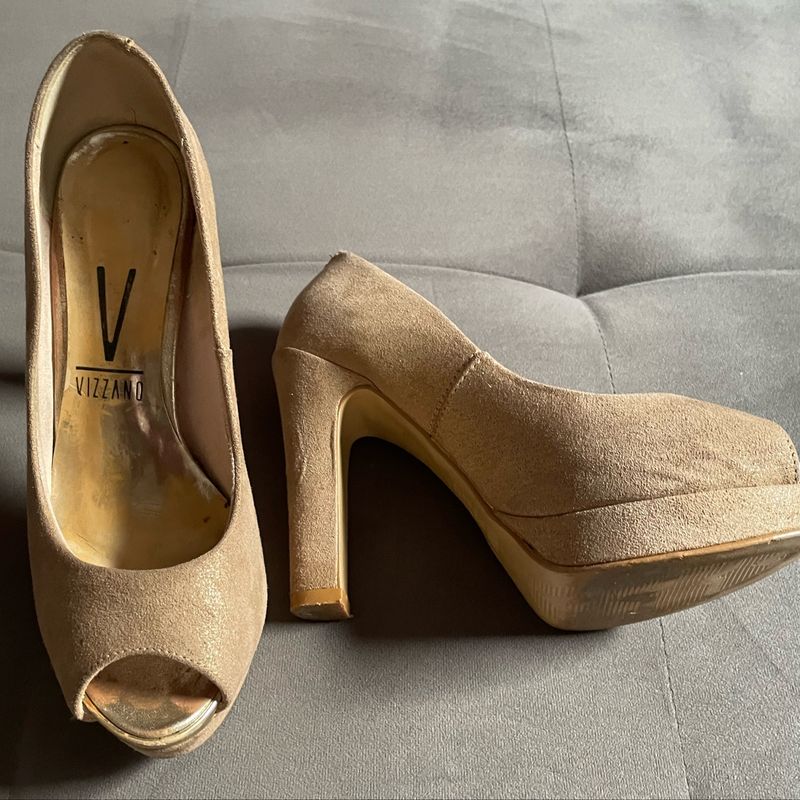 Peep toe dourado meia 2024 pata