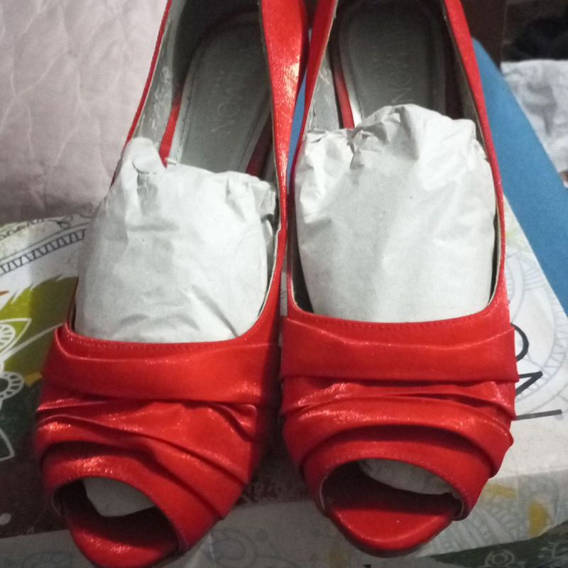 Peep toe best sale meia pata vermelho