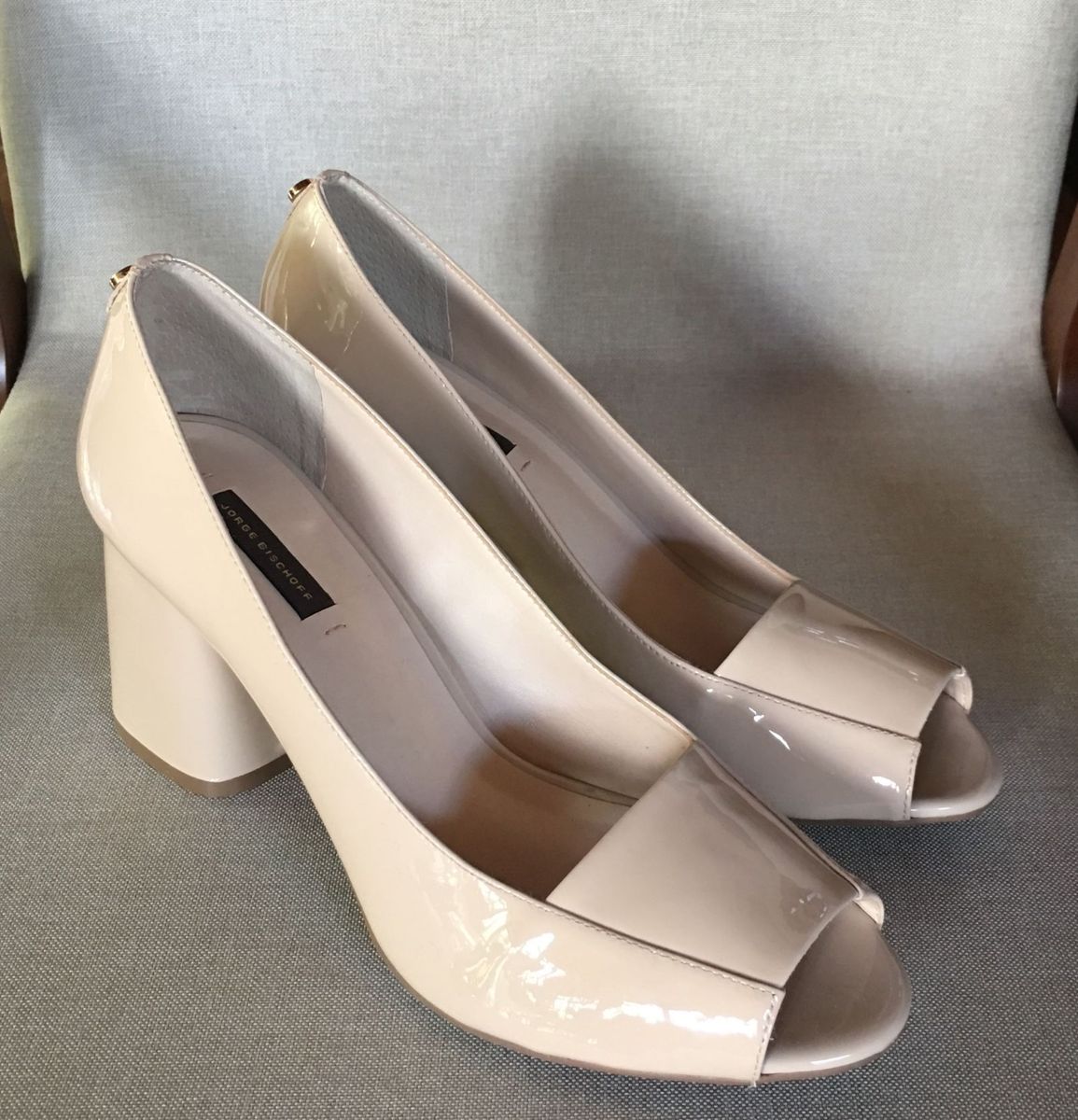 peep toe jorge bischoff salto grosso