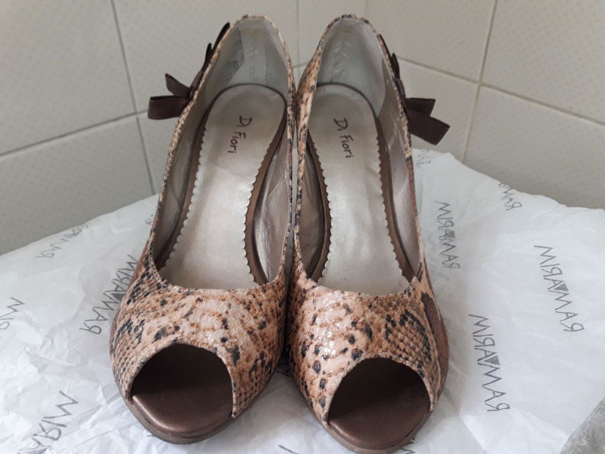 Peep toe hot sale oncinha