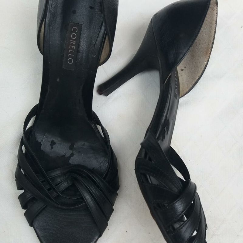 Peep toe hot sale preto fechado