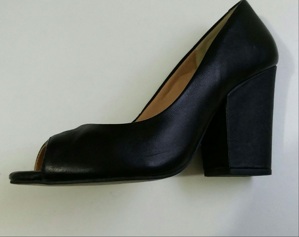 peep toe preto salto grosso