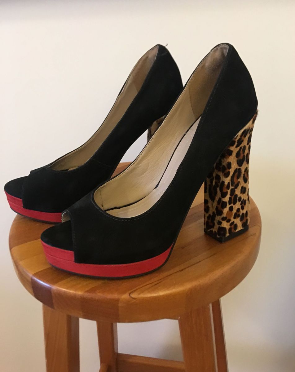 sapato preto via marte salto grosso