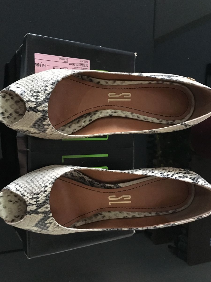 sapato peep toe santa lolla