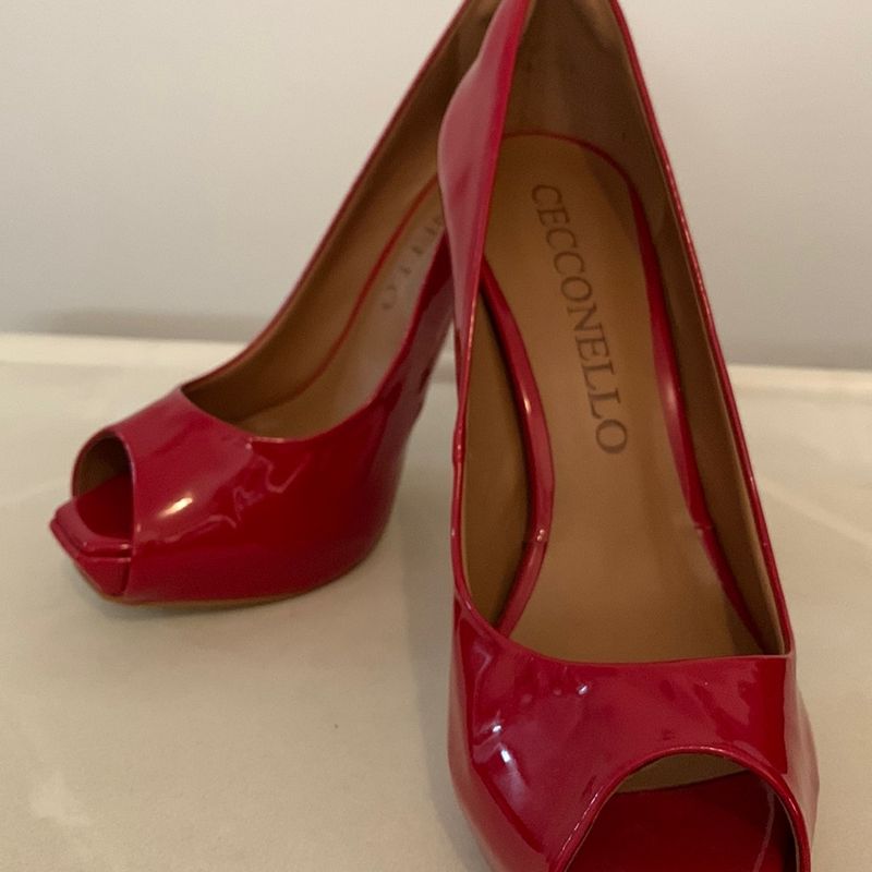 Scarpin best sale vermelho cecconello