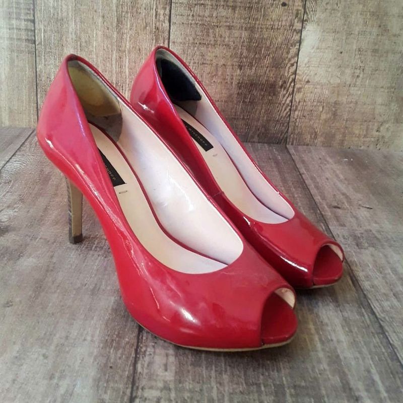 Peep toe best sale vermelho jorge bischoff