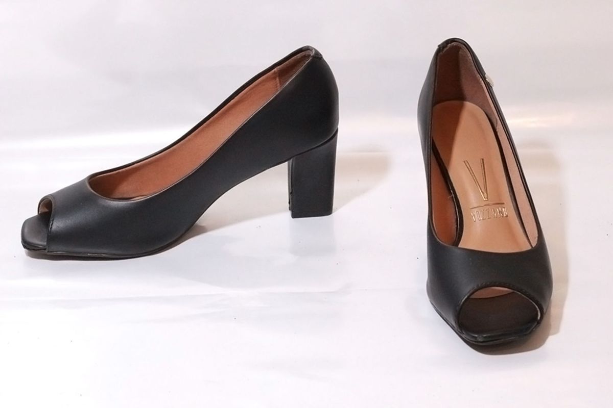 sapato peep toe vizzano preto