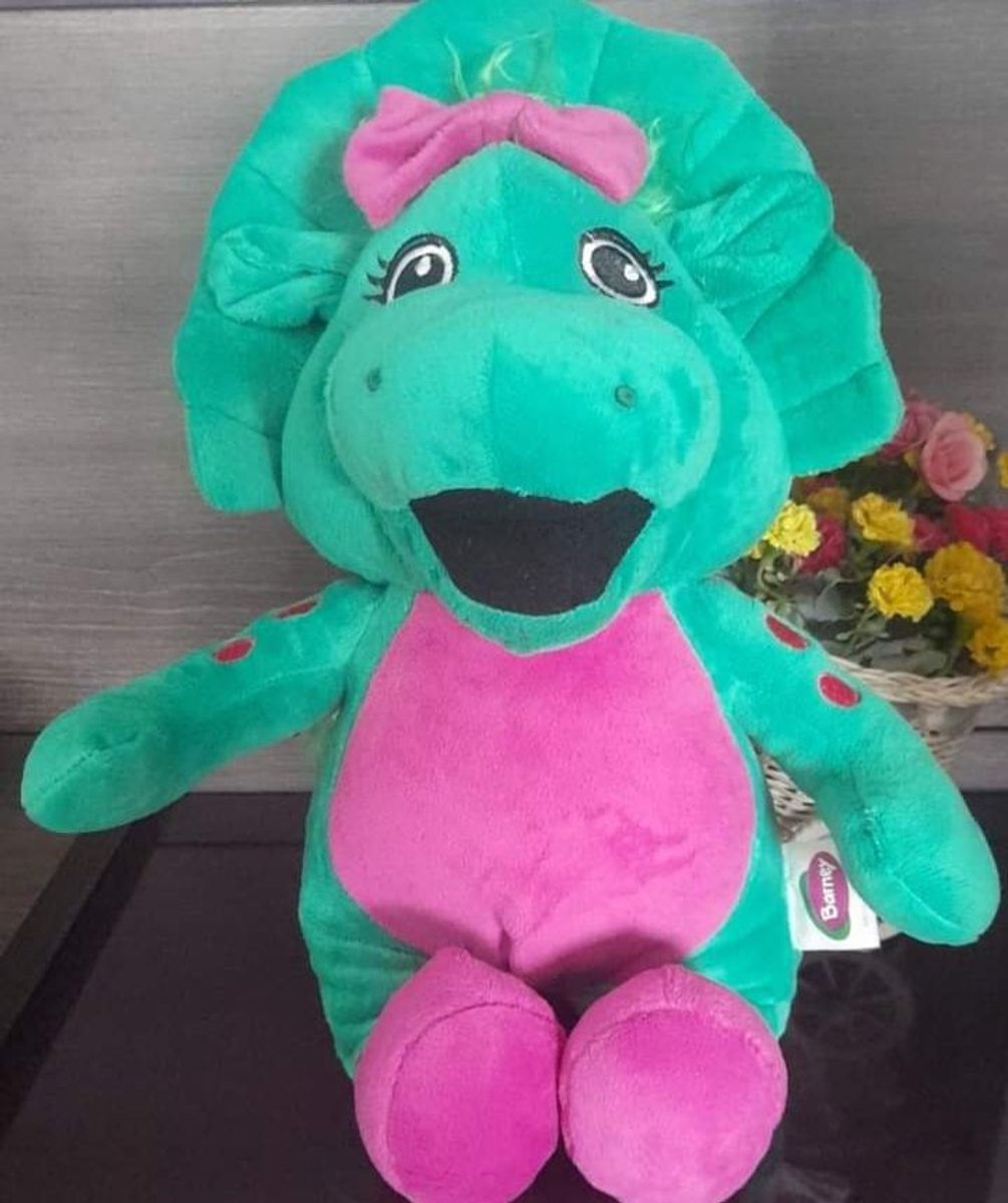 Barney, o dinossauro rosa e verde, é na verdade outro Barney, do