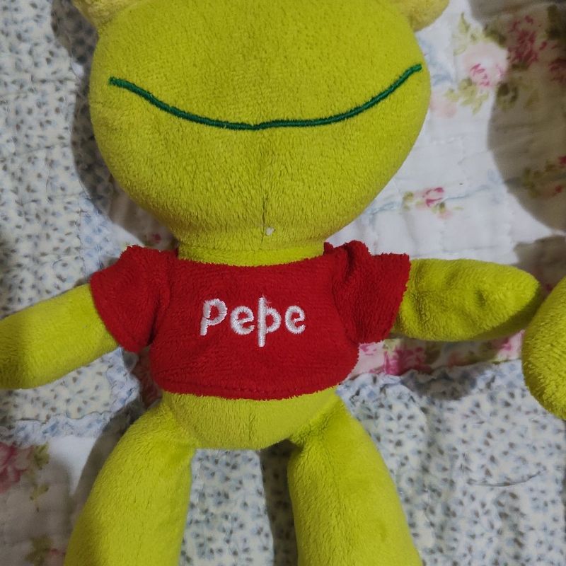 Pelucia de Casal Sapo Pepe e Pepa Usado 111126320 enjoei