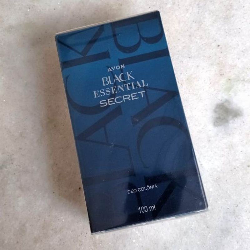 https://photos.enjoei.com.br/perfume-black-essential-secret-avon-88372656/800x800/czM6Ly9waG90b3MuZW5qb2VpLmNvbS5ici9wcm9kdWN0cy8xOTU3Mjg4Ni9hZDJhZmQ2NWRjNTQyMzkwMjI4MGVjMzgwZmQ2MDQ5ZS5qcGc