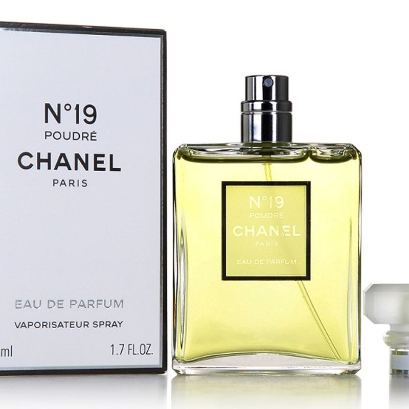 CHANEL N°19 Poudré Eau de Parfum 50ml PERFUME CHANEL N°19 POUDRé EAU DE PARFUM 50ML | Droga Raia