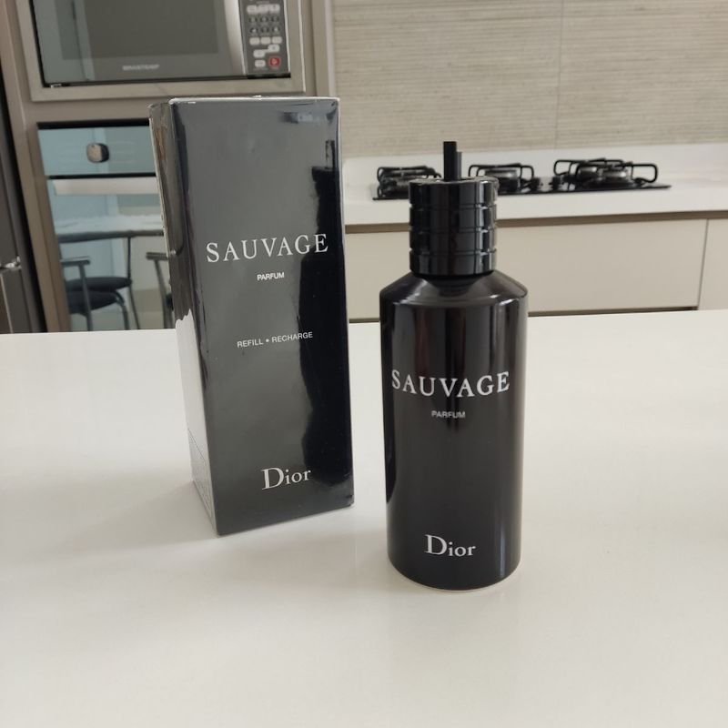 Perfume Dior Sauvage Parfum 100ml (Não Acompanha Frasco Original