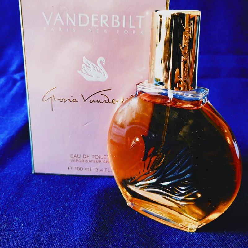 Vanderbilt University Gloria Vanderbilt Perfume 1980 Perfume