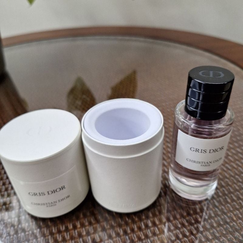Perfume Gris Dior - Linha Exclusiva Dior - 40ml - Muito Pouco