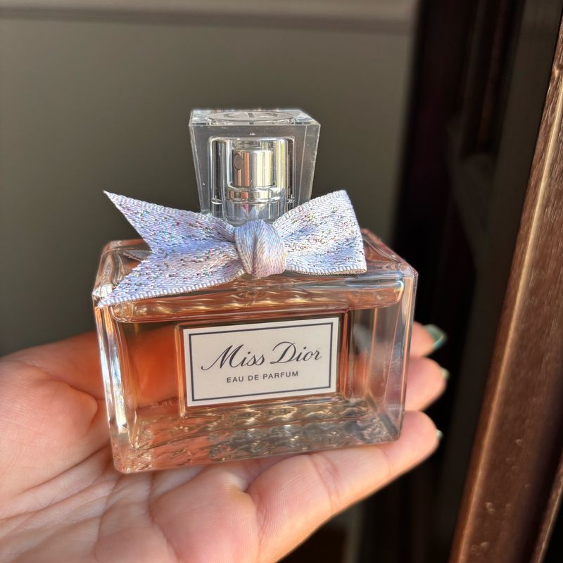 その他 Miss Dior Eau de Parfum 50ml Miss Dior Eau de Parfum (2017) Dior perfume - a fragrância