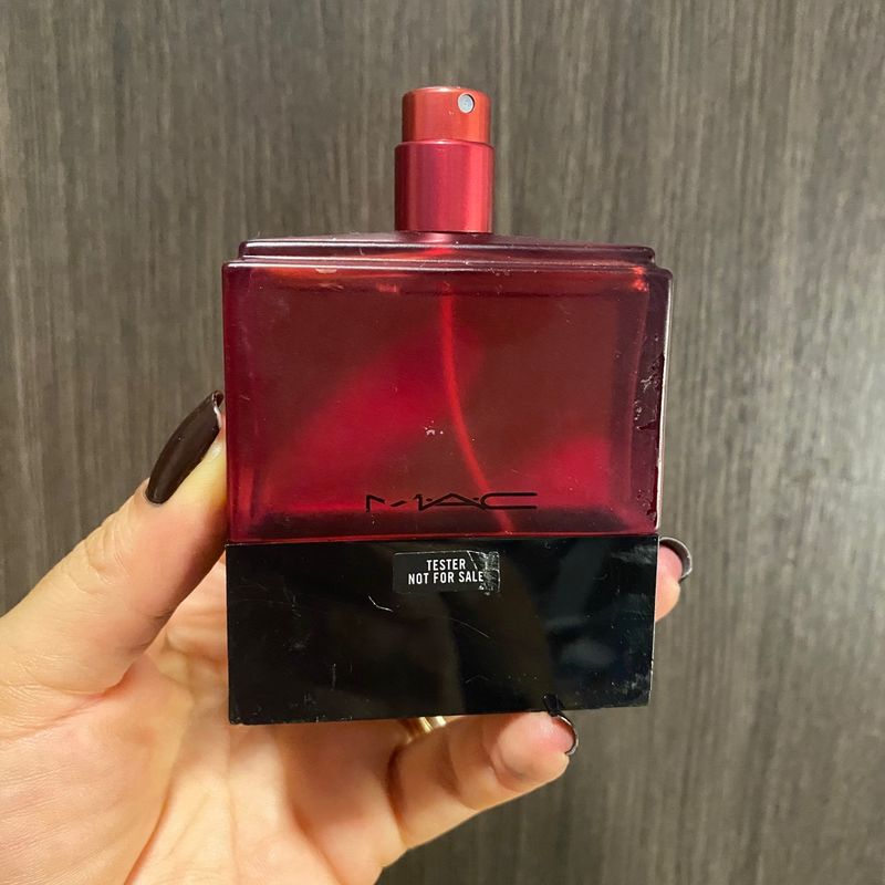 Ruby woo online perfume