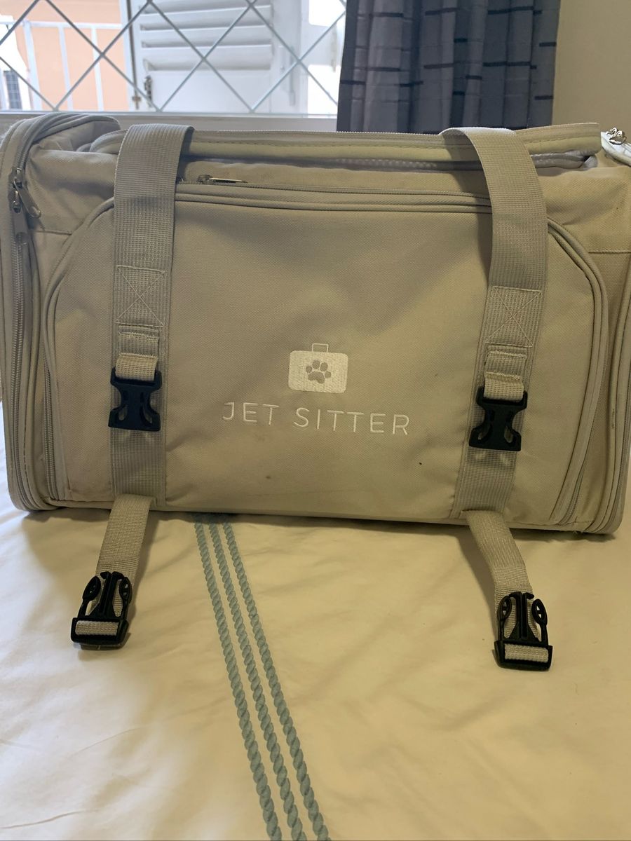 Jet sitter shop dog carrier