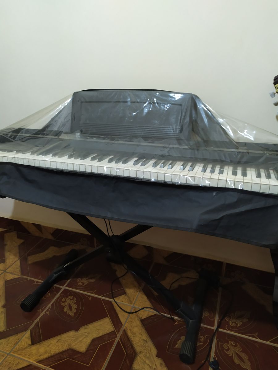 Piano Digital Korg Sp 170s Item De Musica Korg Usado Enjoei