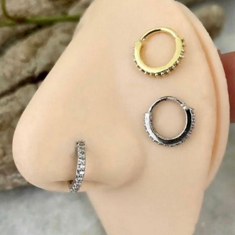 Piercing Argola Cravejada Zircônias Nariz Dourada