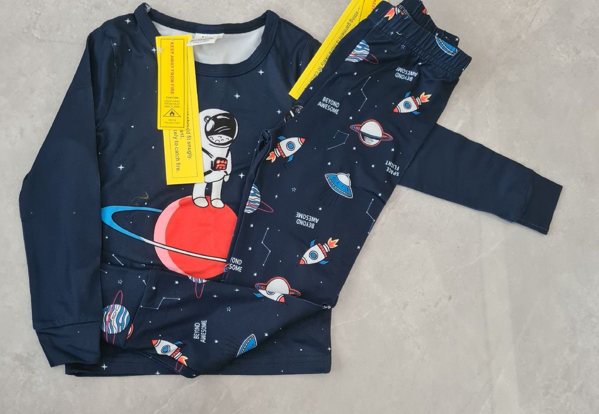 SHEIN Moletom Infantil Casual Folgado Com Estampa De Espaço E Astronauta  Para Meninos