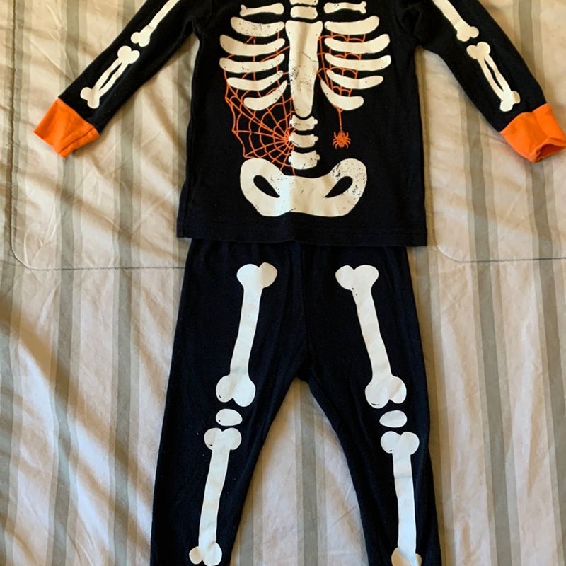 Pijama longo bebê esqueleto estampado preto, Carter's
