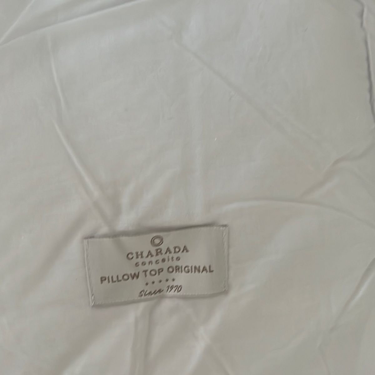 Pillow Top Charada Conceito Queen Móvel p/ Casa Charada Conceito