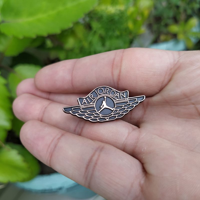 Pin Broche Boton Sneaker Tenis Nike Logo Air Jordan Basketball