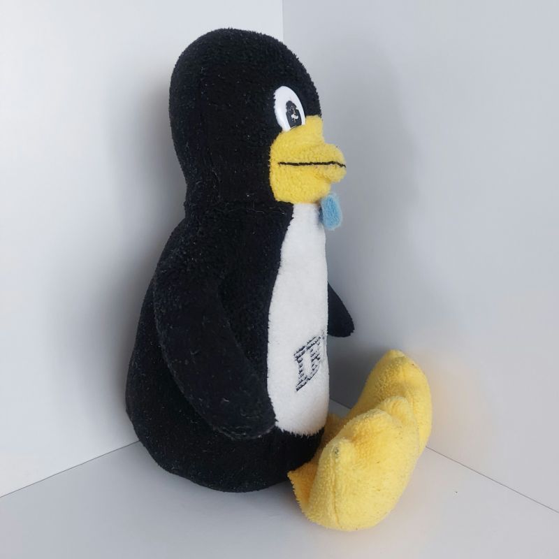 Pinguim Tux De Pelucia