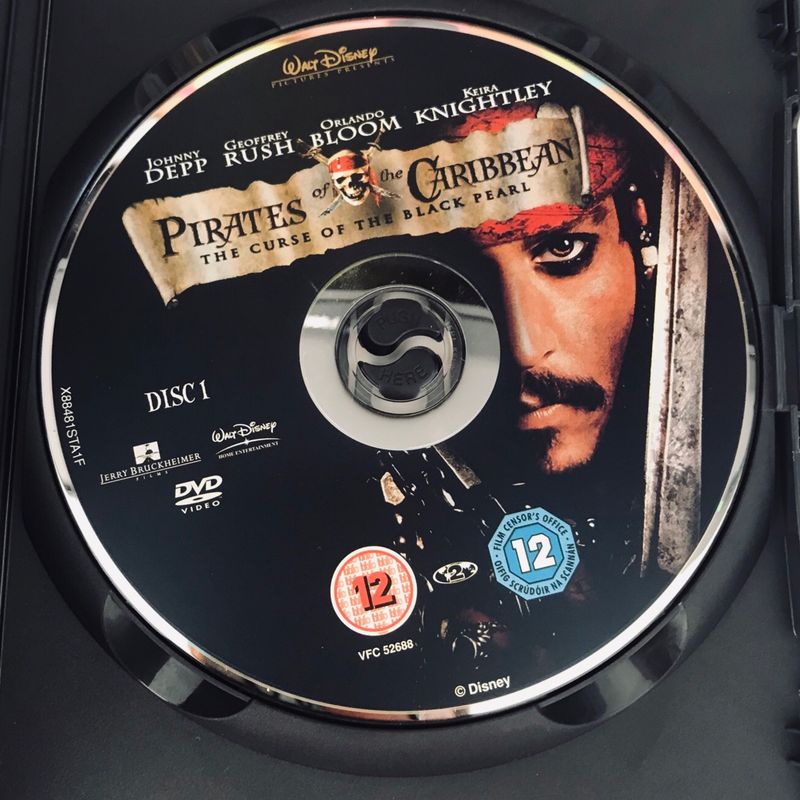 Pirates Of The Caribbean  Filme e Série Walt Disney World Usado