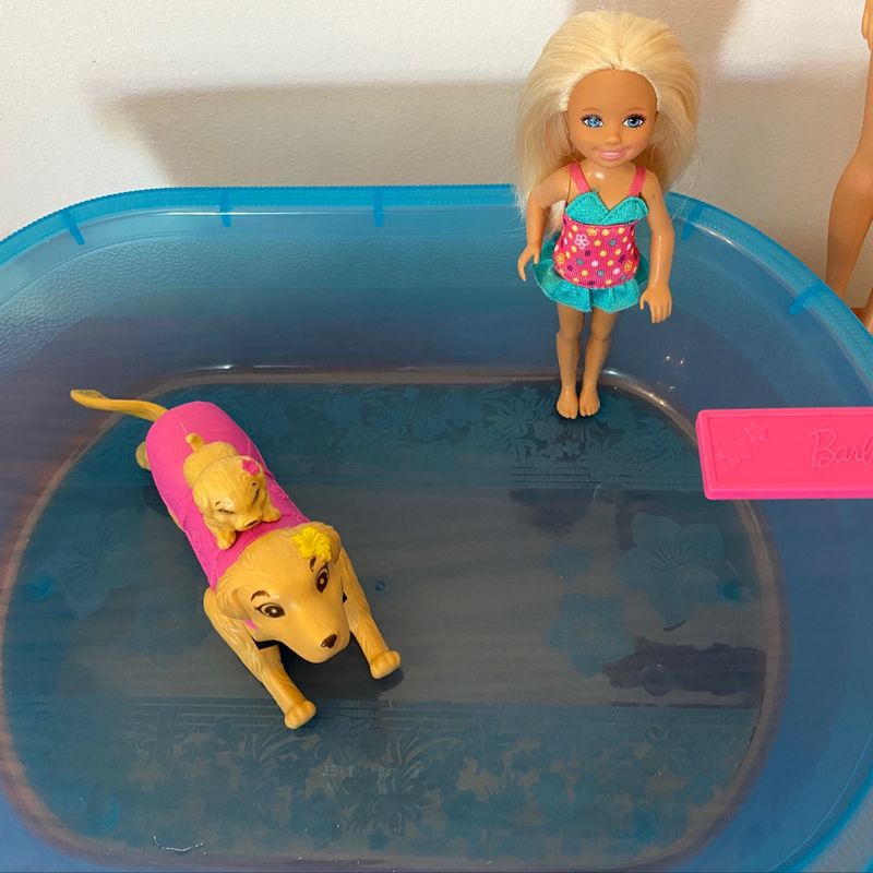 Casa da Barbie Dobrável com Piscina e Elevador | Brinquedo Barbie Usado  89639063 | enjoei