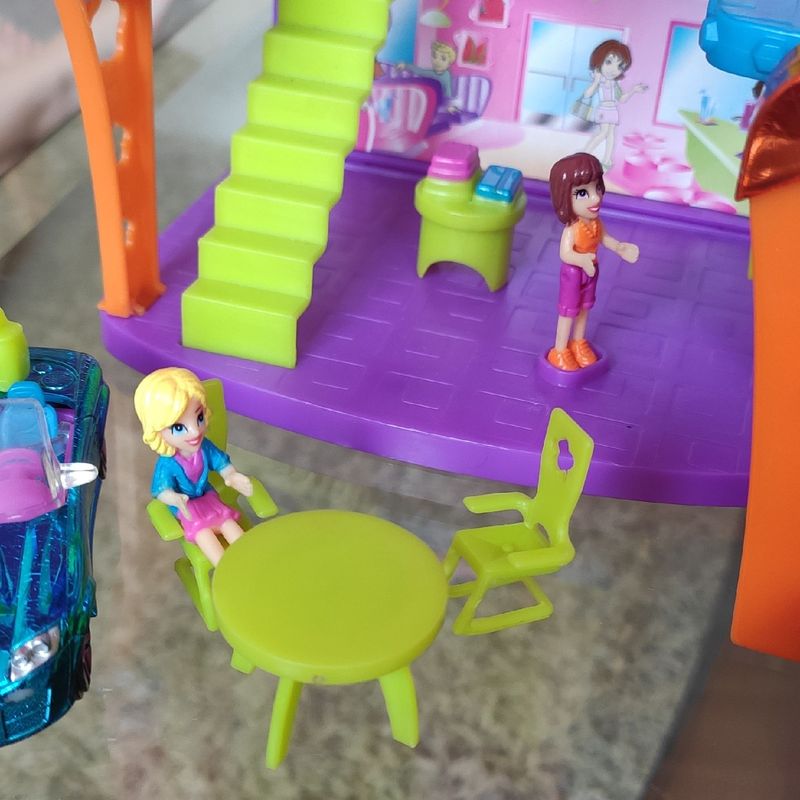 Pista De Corrida Da Polly Pocket + 2 carrinhos e mini Pollys