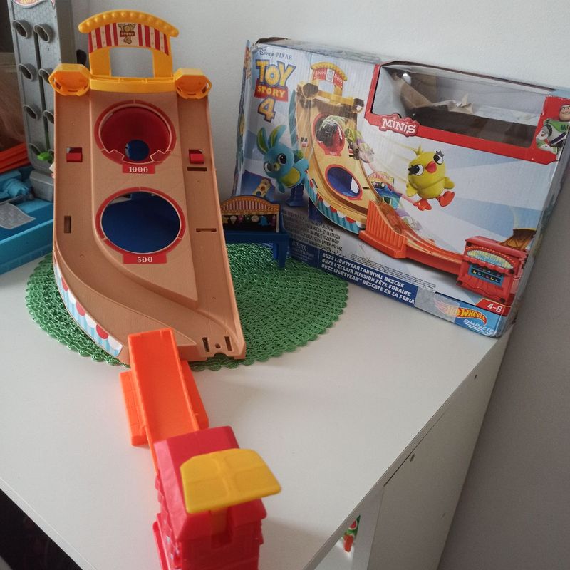 Pista Hot Wheels: Buzz Lightyear (Toy Story 4) Disney Mattel
