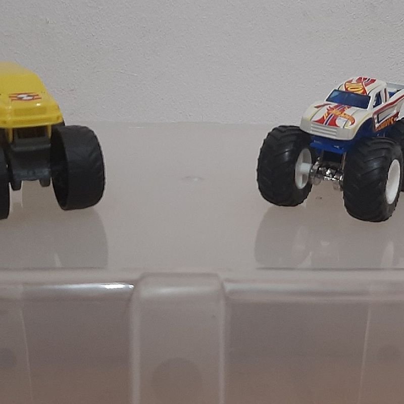 Pista Hot Wheels Monster Truck Batalha Do Tubarão Mecha em