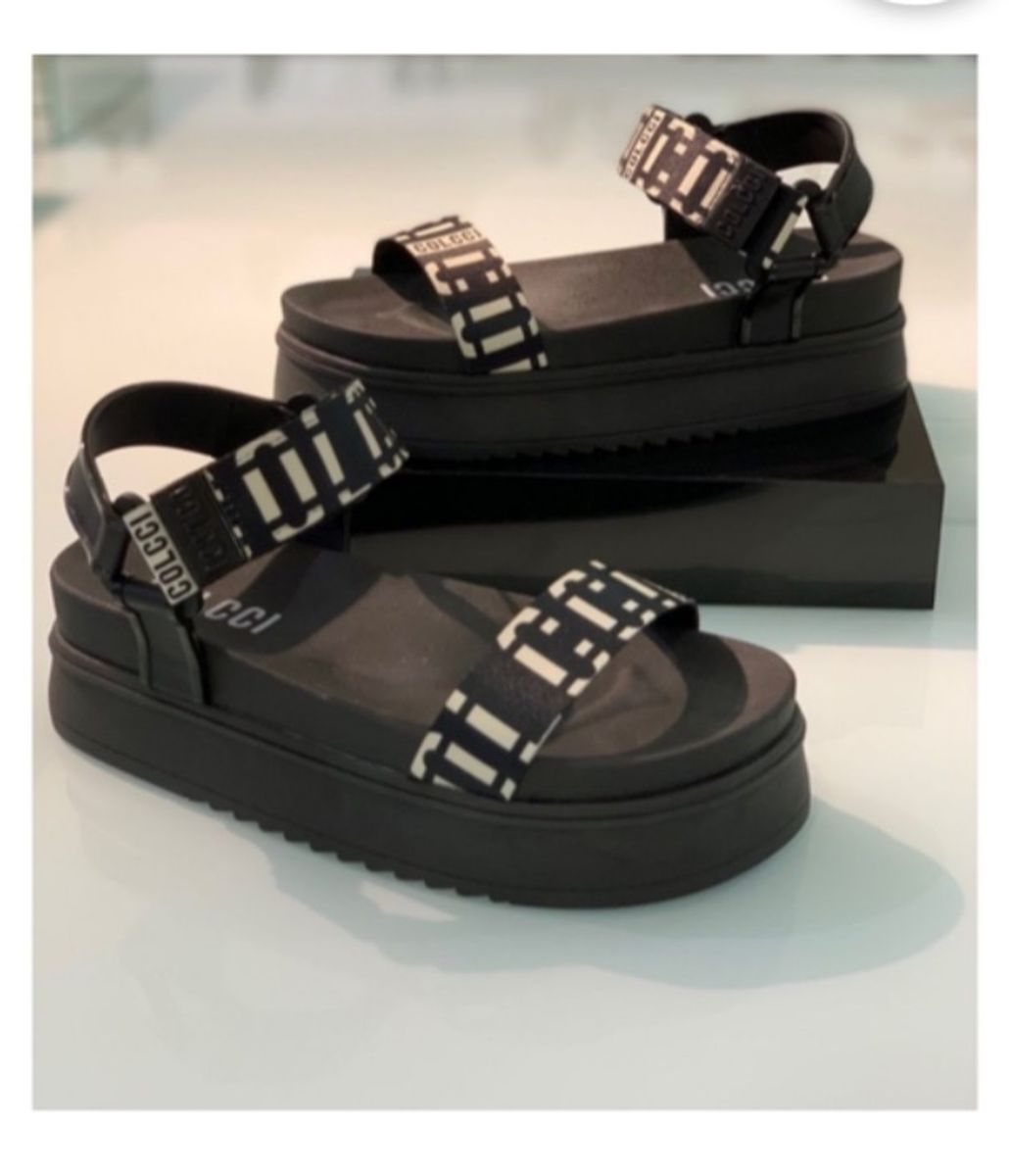 colcci sandalias