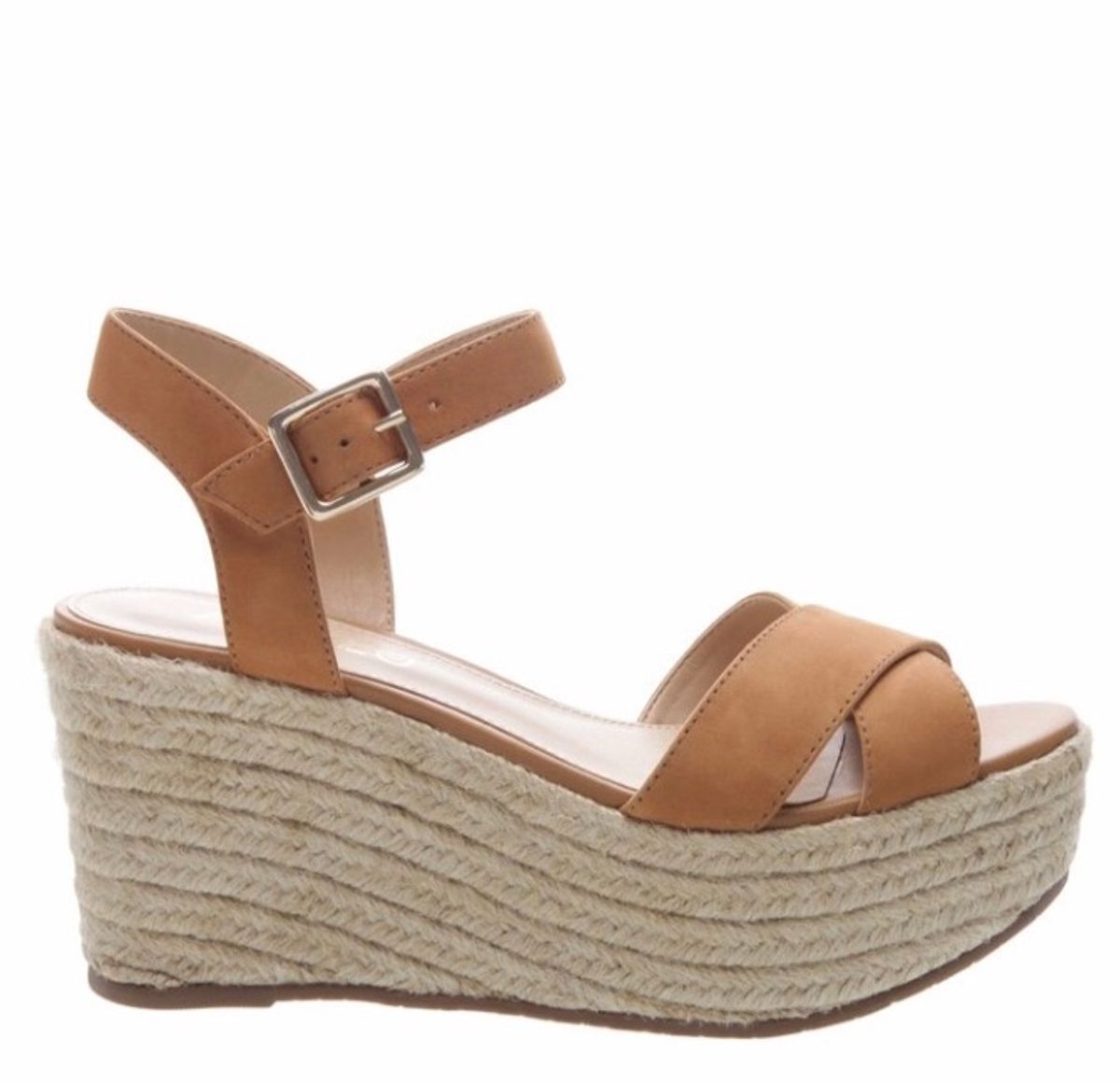 sandália flatform arezzo